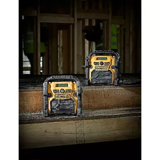dewalt_dcr019_qw_7_532x532.webp