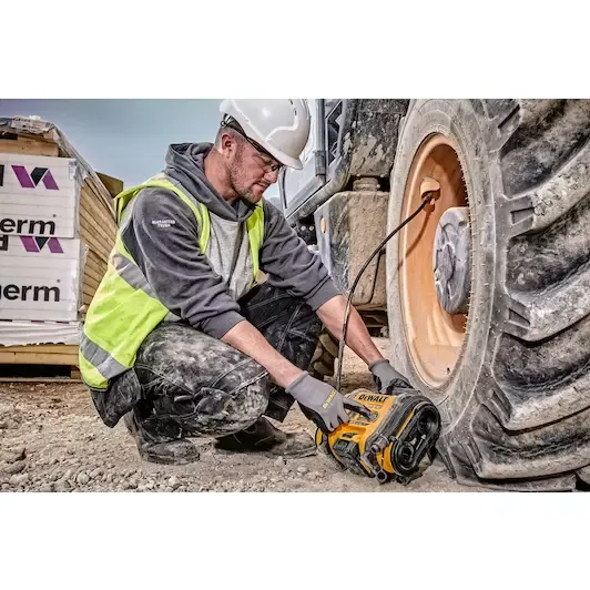 dewalt_dcc018n_xj_9_532x532.webp