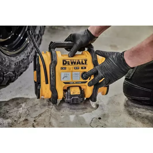 dewalt_dcc018n_xj_16_532x532.webp