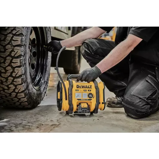 dewalt_dcc018n_xj_15_532x532.webp