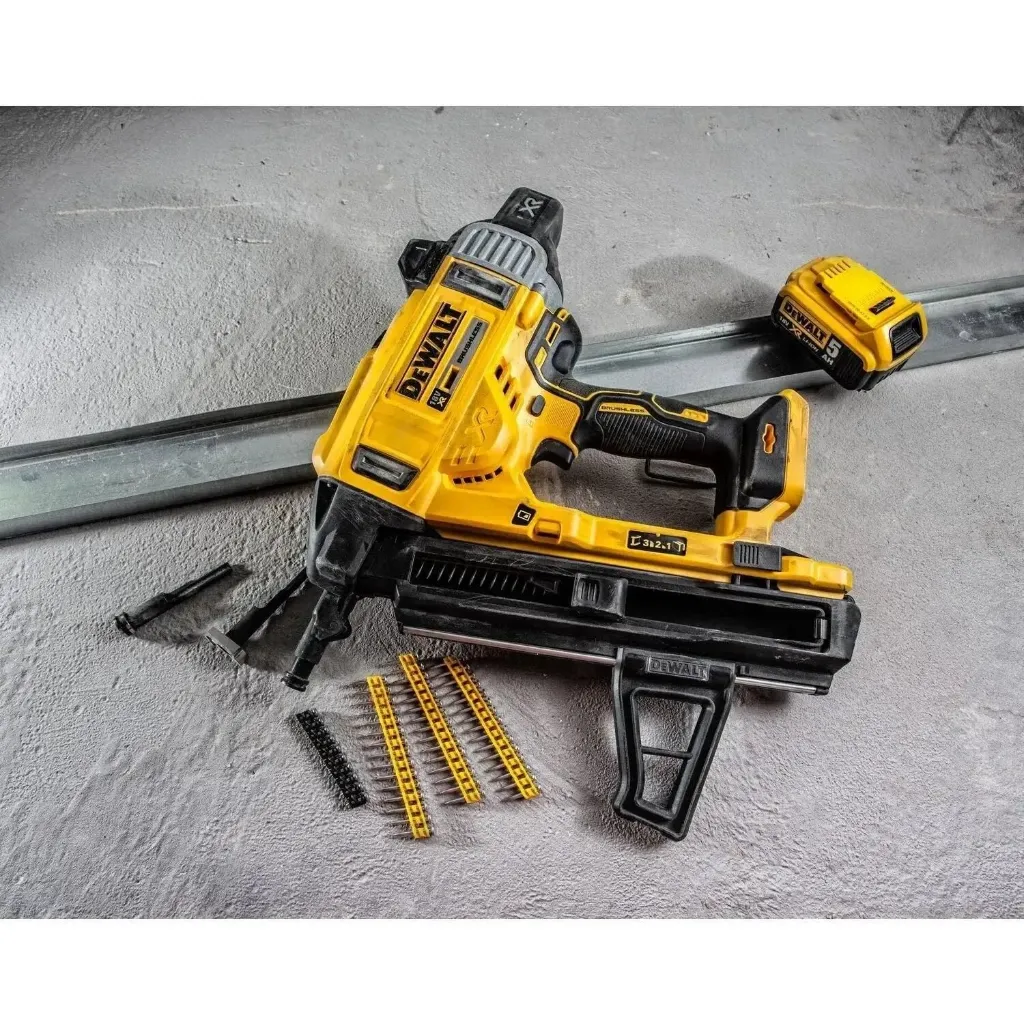 dewalt-dcn890n-accu-betontacker-18v-basic-body-5035048666906-mastertools_nl-6.webp