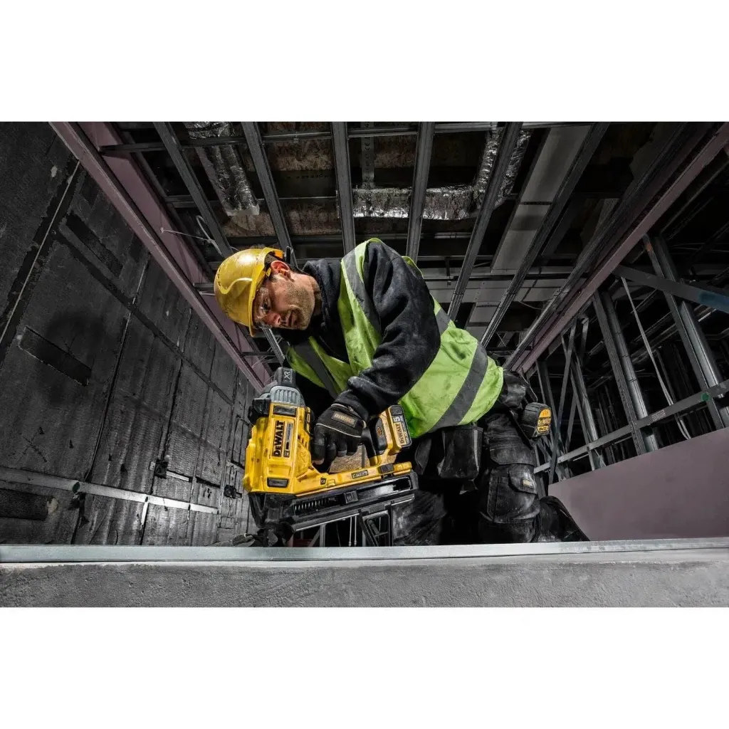 dewalt-dcn890n-accu-betontacker-18v-basic-body-5035048666906-mastertools_nl-7.webp