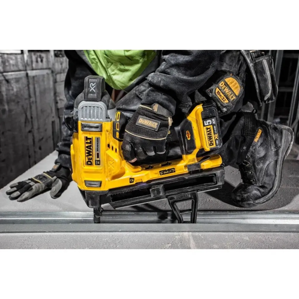 dewalt-dcn890n-accu-betontacker-18v-basic-body-5035048666906-mastertools_nl-9.webp