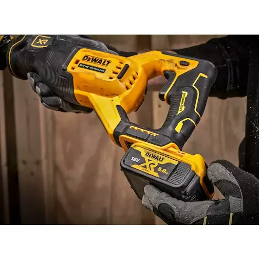 dewalt_dcs382n_xj_4_532x532.webp