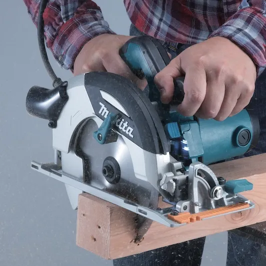 makita_hs7101jx_2_532x532.webp