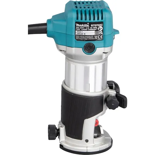 makita_rt0702cx3j_6_532x532.webp